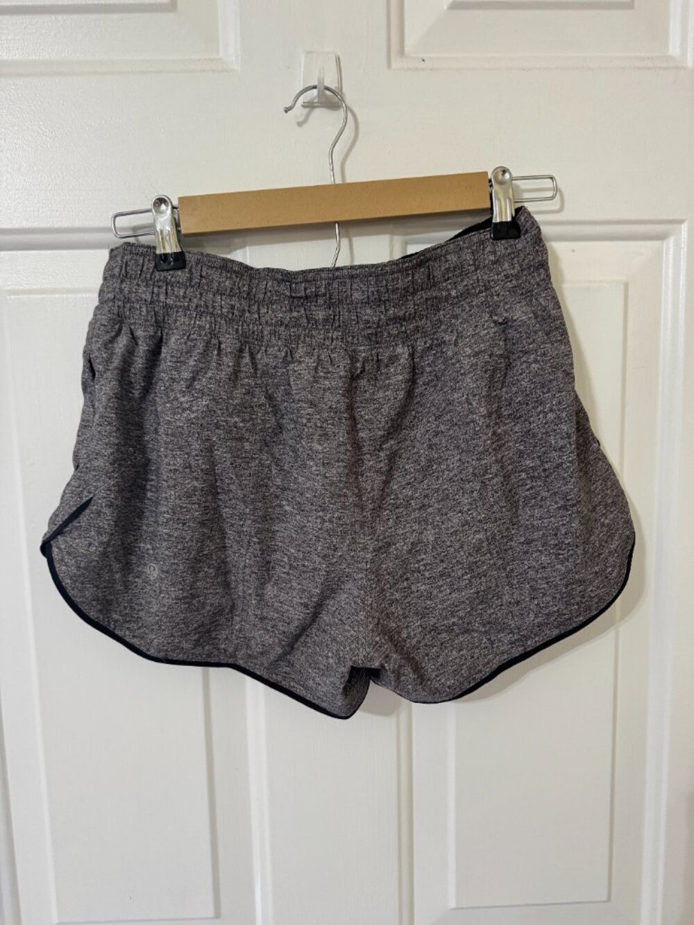 Lululemon Choose A Side Short - Size 6 - Heather Lux Multi Black / Black - Picture 7 of 10